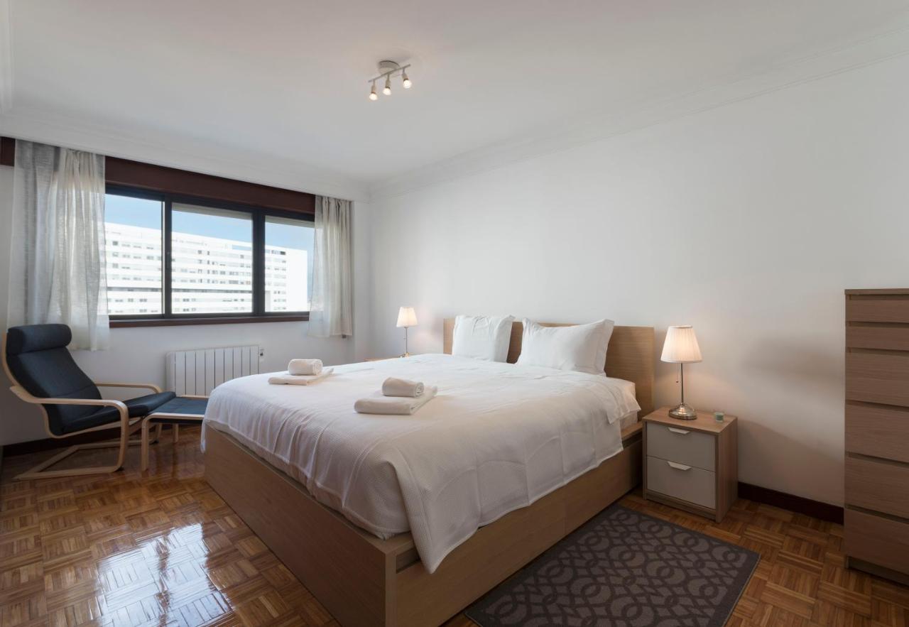 Lovelystay - Charming 3Br Flat W/ Free Parking In Devesas Βίλα Νόβα ντε Γκάια Εξωτερικό φωτογραφία