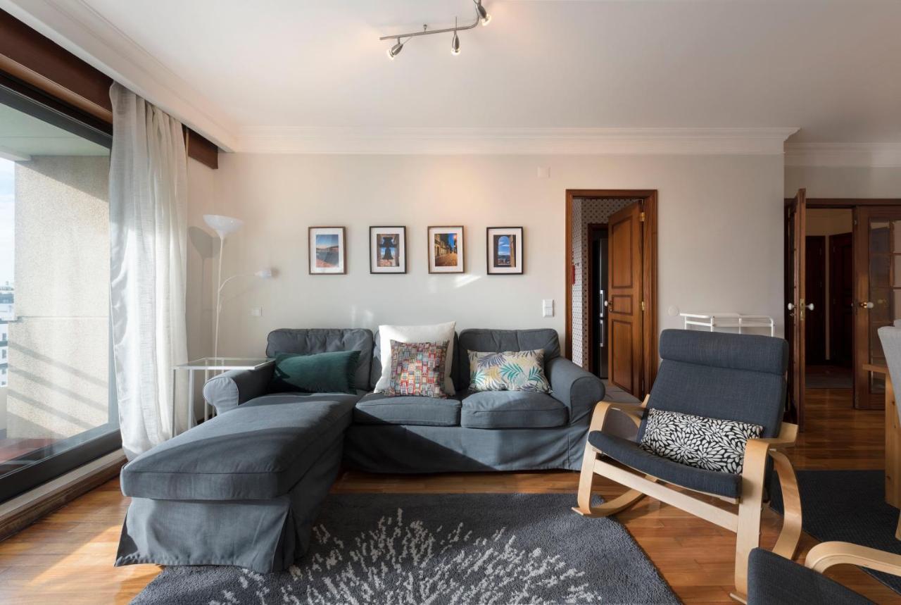 Lovelystay - Charming 3Br Flat W/ Free Parking In Devesas Βίλα Νόβα ντε Γκάια Εξωτερικό φωτογραφία