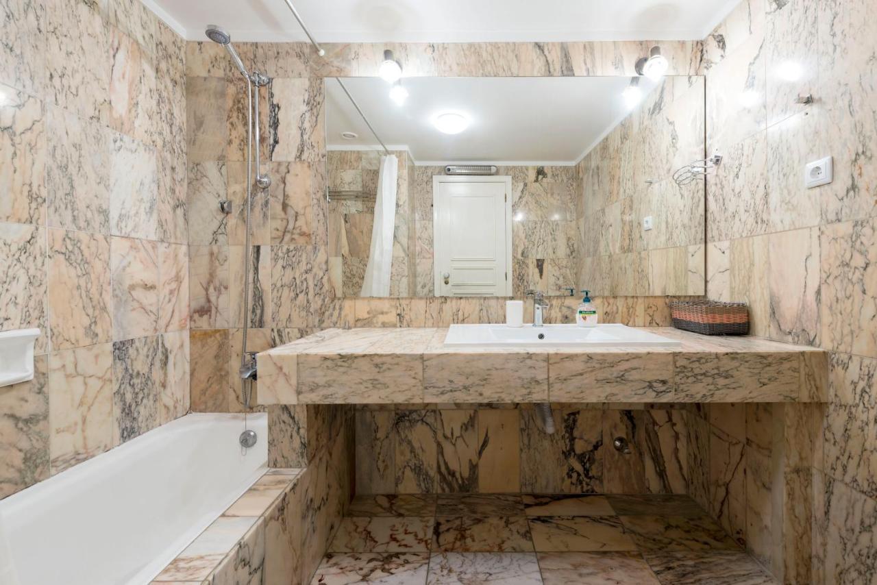 Lovelystay - Charming 3Br Flat W/ Free Parking In Devesas Βίλα Νόβα ντε Γκάια Εξωτερικό φωτογραφία