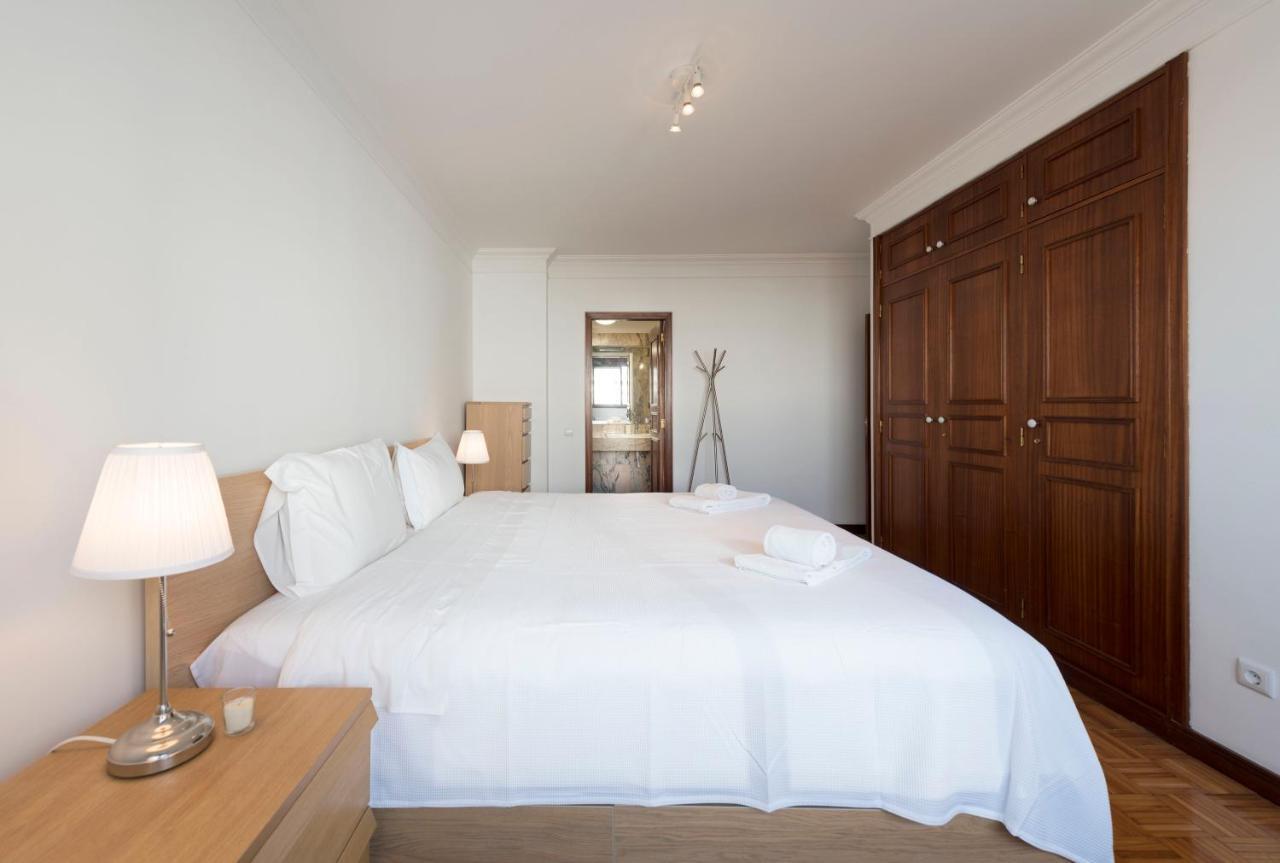 Lovelystay - Charming 3Br Flat W/ Free Parking In Devesas Βίλα Νόβα ντε Γκάια Εξωτερικό φωτογραφία