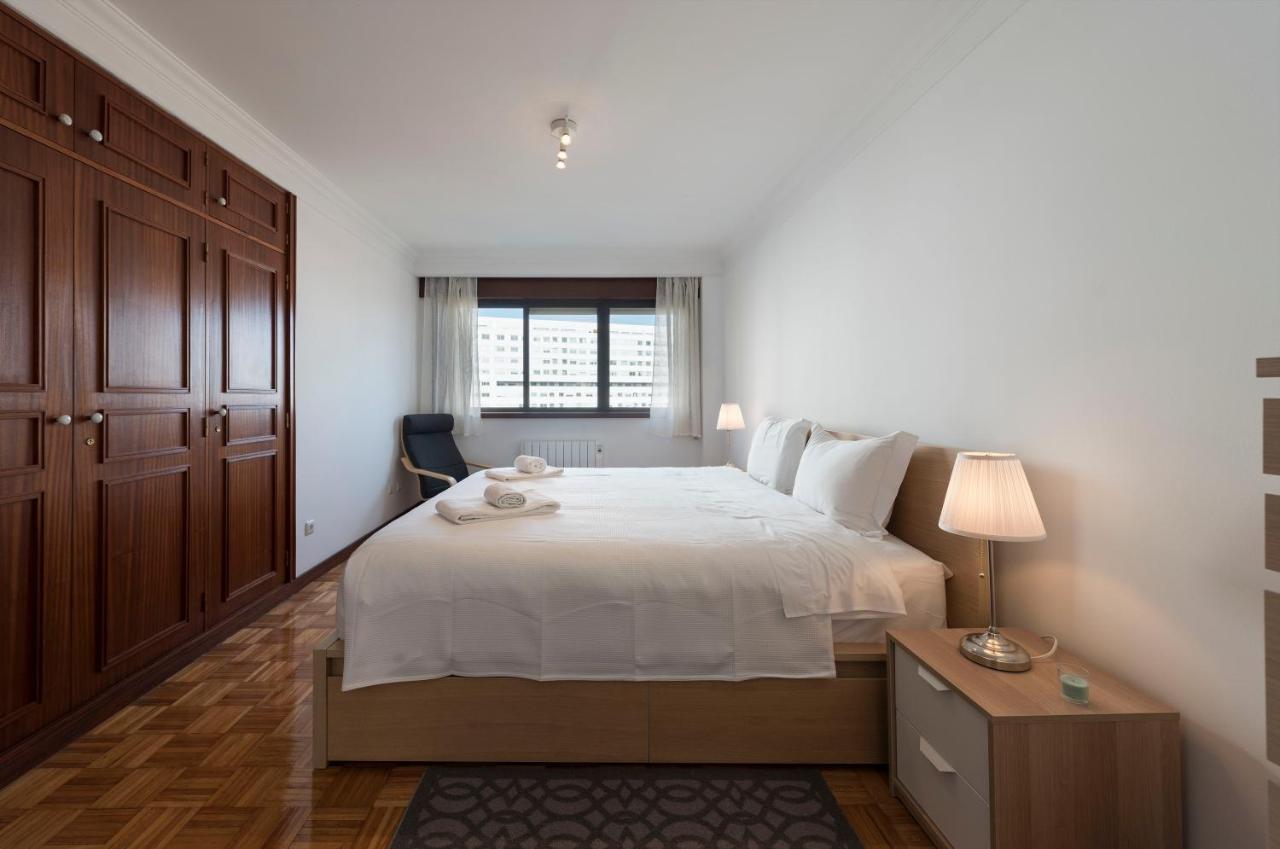 Lovelystay - Charming 3Br Flat W/ Free Parking In Devesas Βίλα Νόβα ντε Γκάια Εξωτερικό φωτογραφία