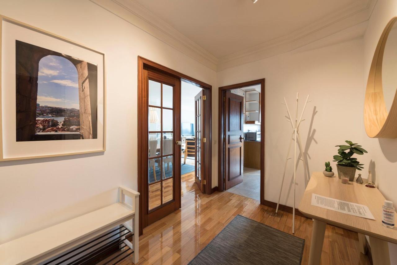 Lovelystay - Charming 3Br Flat W/ Free Parking In Devesas Βίλα Νόβα ντε Γκάια Εξωτερικό φωτογραφία